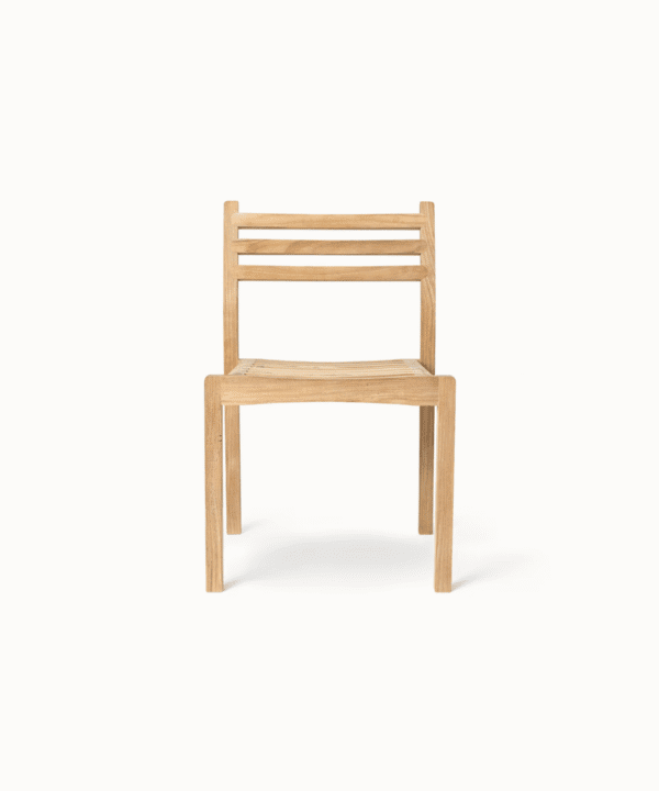 Āsanī teak outdoor dining chair angled view showing smooth curves and natural wood grain